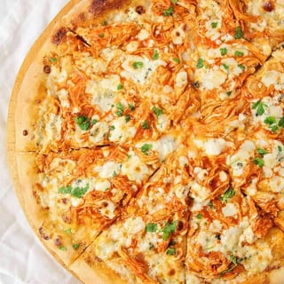 Spicy Buffalo Pizza (24'' Giant)