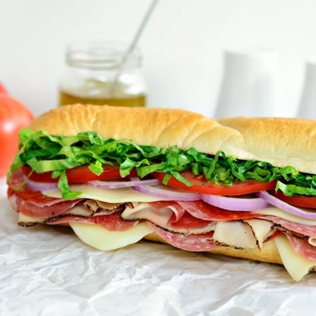 Italian Sub (Sandwich).