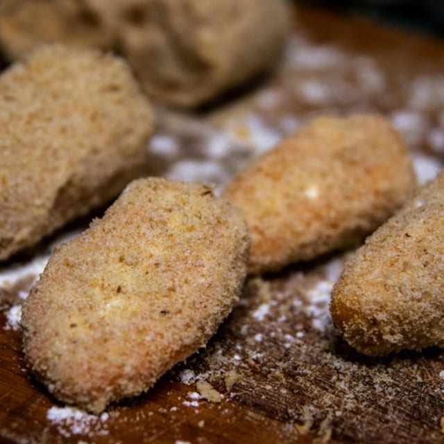 Jalapeno Poppers (Appetizer).